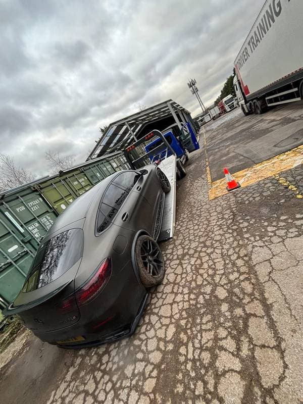 Car recovery job in Swansea